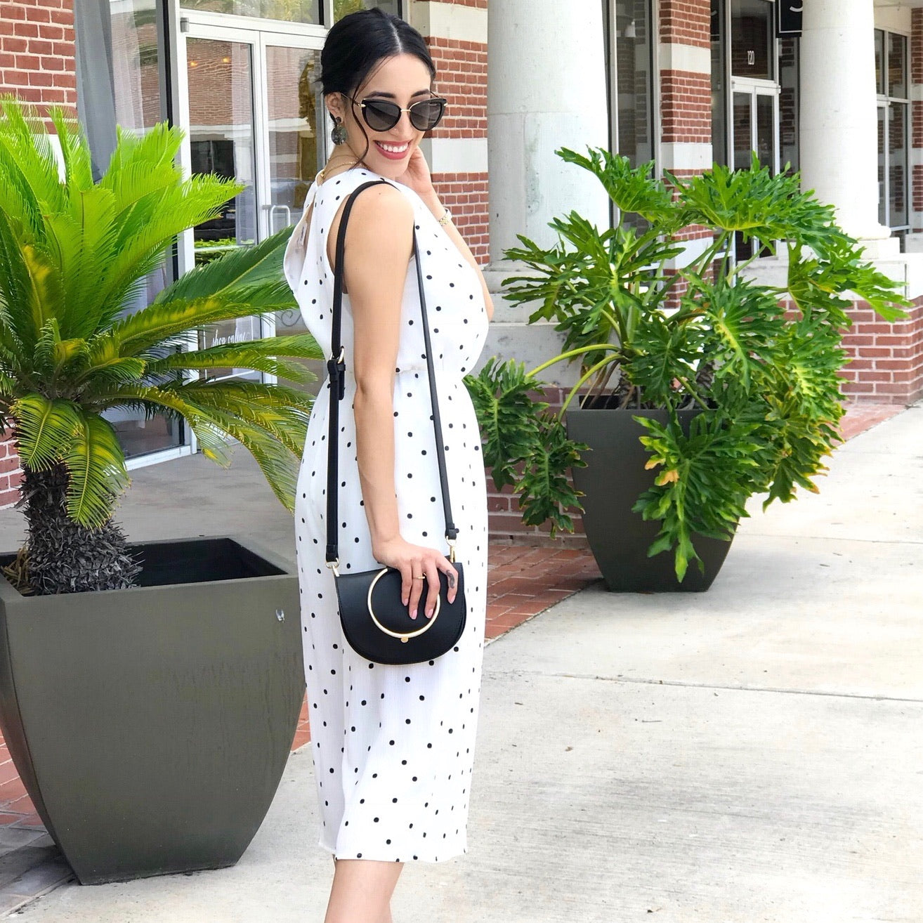 How to Stay Fashionably Cool in the Summertime Heat!