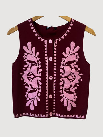 Floral Embroidery Sweater Vest