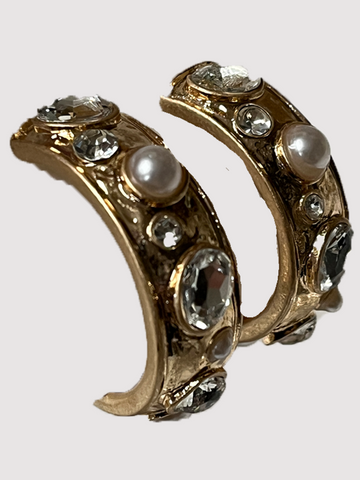 Pop of Vintage Pearl