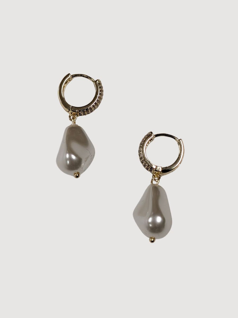 Natural Pearl Huggies