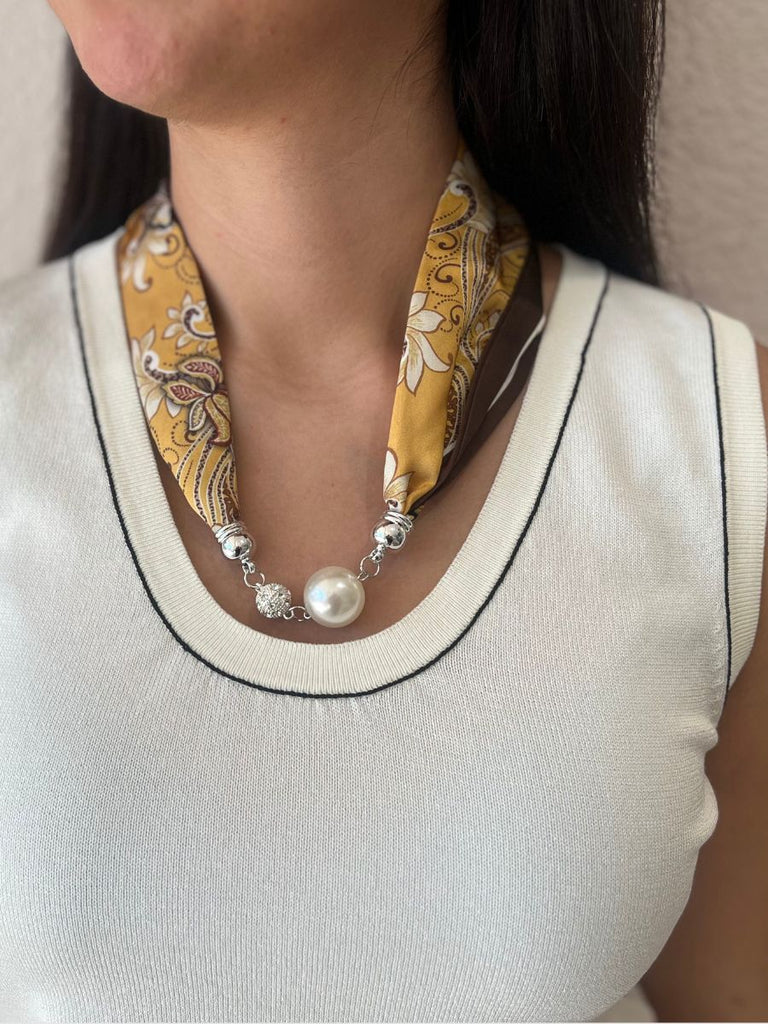 Magnetic Silk Scarf Necklace Paisley