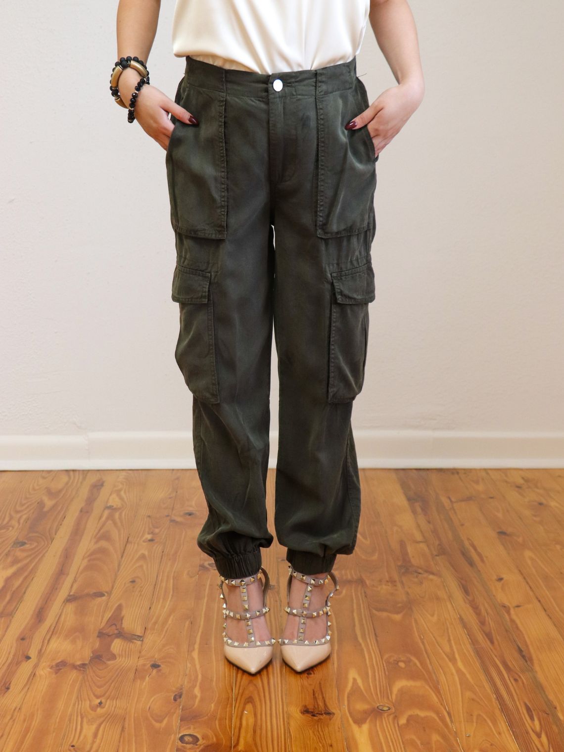 Sandy Cargo Trousers Olive - Leona