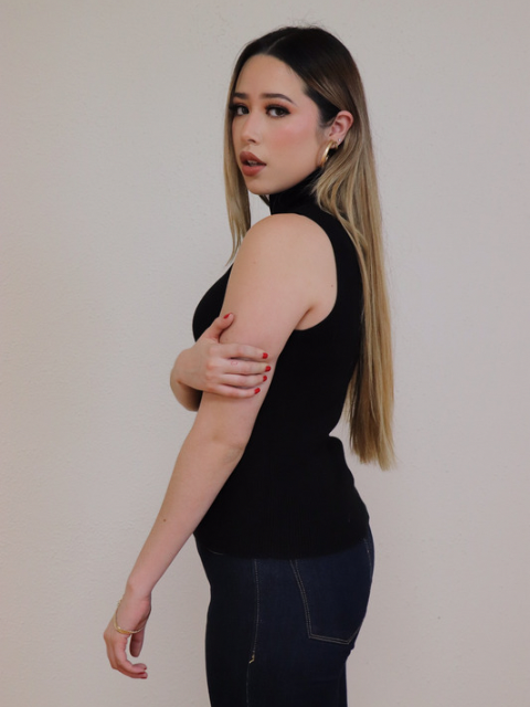 Nadia Sleeveless Turtleneck Black